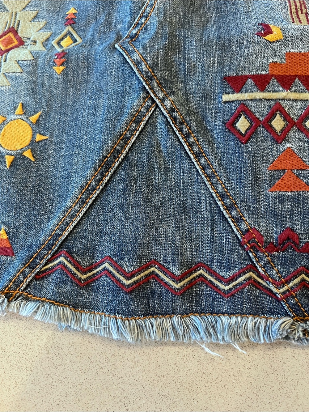 Stetson Embroidered Denim Mini Skirt Southwest Cactus Motif Western Boho Sz 6 - Picture 8 of 12